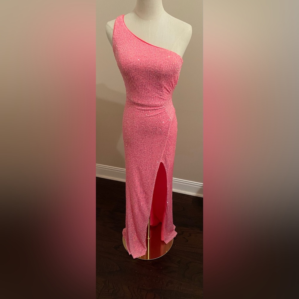 012 Elegant Pink One-Shoulder Sequin Gown